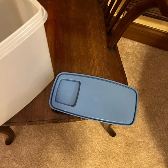 TUPPERWARE SUPER CEREAL KEEPER & DRY FOOD KEEPER VINTAGE - Picture 8 of 9